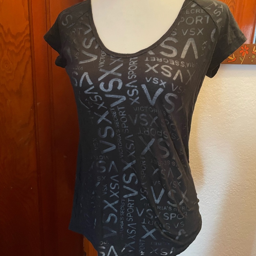 2 for $30 🛍⭐️ VSX short sleeve top